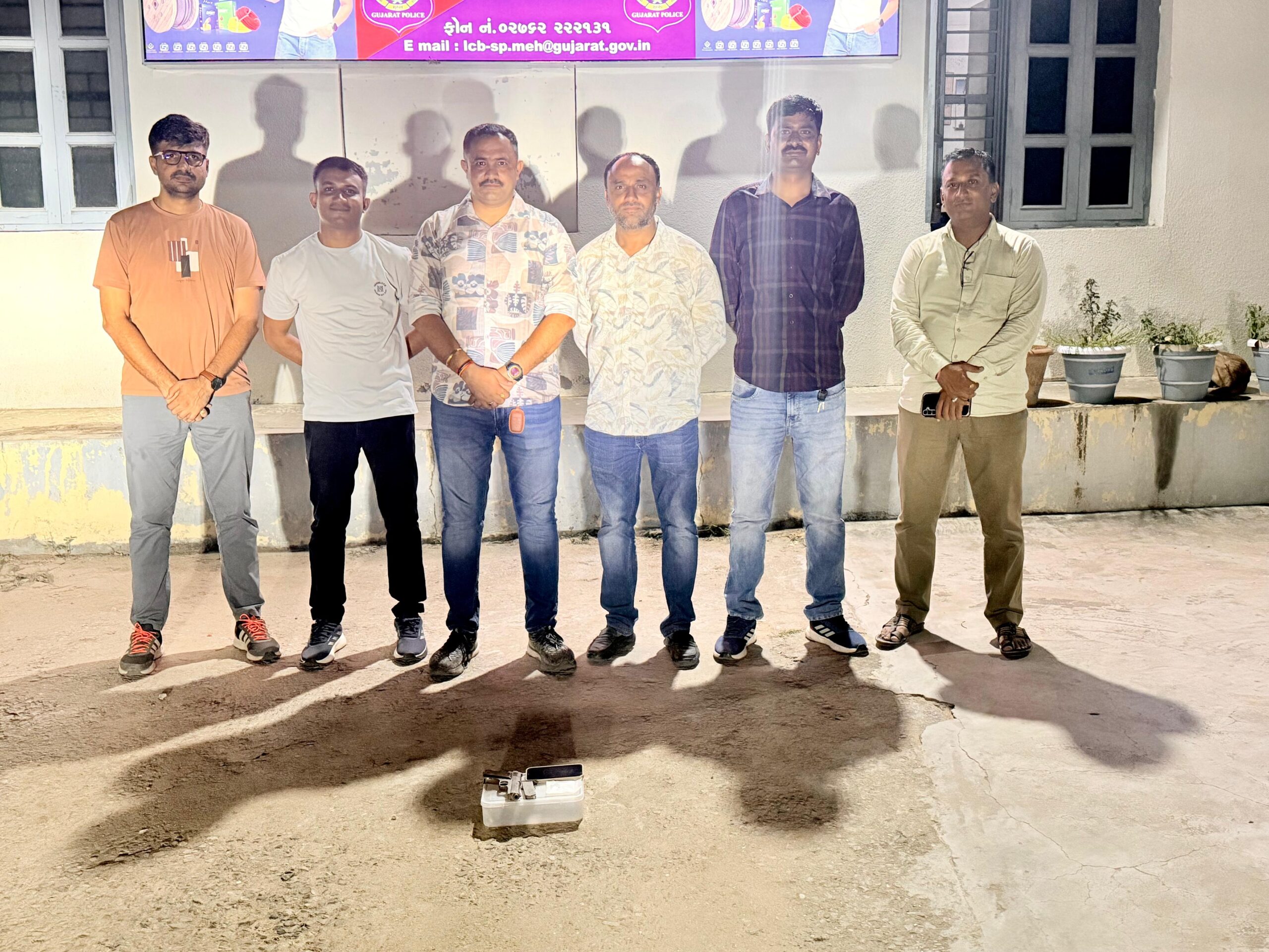 મહેસાણા LCB ધડાકો: રિવોલ્વર-કાર્તૂસ સાથે ૨ સગીર ઝબ્બે, મહેસાણામાં સનસનાટી!
