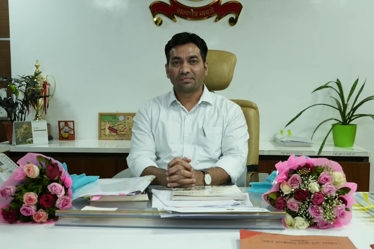 મહેસાણાના નવા જિલ્લા કલેક્ટર તરીકે ડૉ. હર્ષિત પી. ગોસાવીએ સંભાળ્યો કાર્યભાર